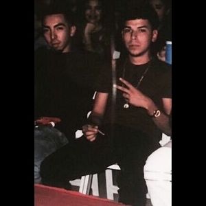 Meet your Posher, Robert